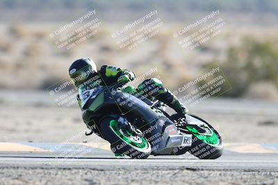 media/Dec-07-2025-CVMA (Sun) [[3e7d2de5dc]]/Race 12- Formula 40 MW and LW/